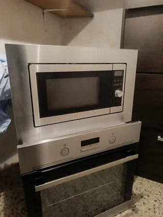 Microondas integrado acero inoxidable. Marca edesa