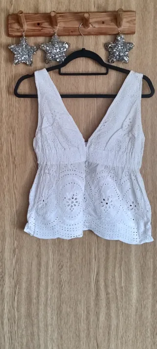 Blusa blanca bordada