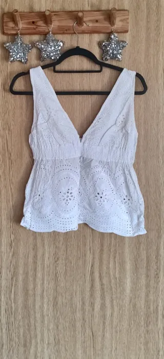 Blusa blanca bordada