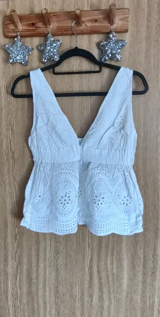 Blusa blanca bordada