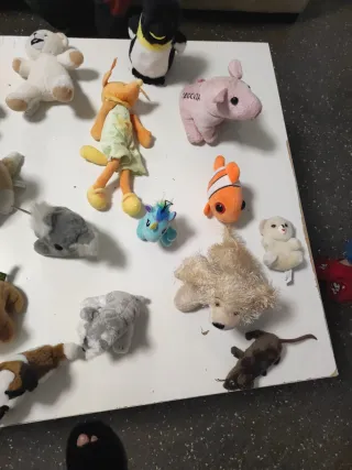 Lote de peluches variados