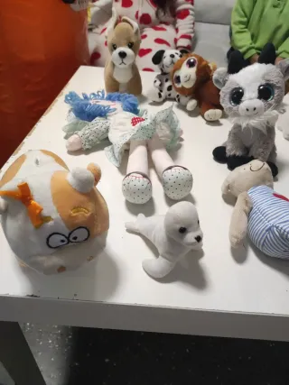 Lote de peluches variados