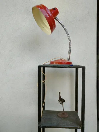 Lampada da tavolo vintage industriale