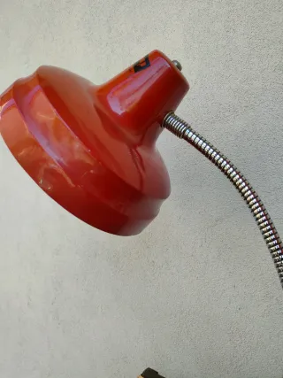 Lampada da tavolo vintage industriale