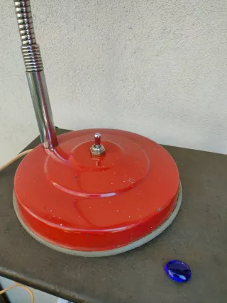 Lampada da tavolo vintage industriale