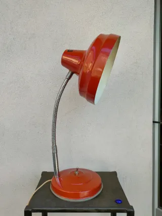 Lampada da tavolo vintage industriale