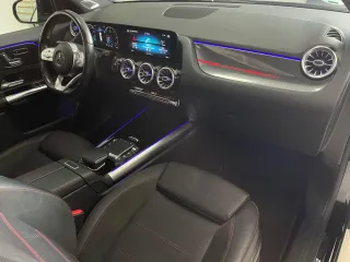 Mercedes-Benz GLA 200 200d 8G-DCT