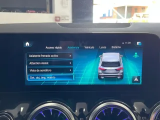 Mercedes-Benz GLA 200 200d 8G-DCT