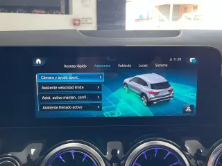 Mercedes-Benz GLA 200 200d 8G-DCT