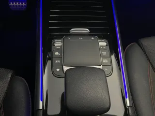 Mercedes-Benz GLA 200 200d 8G-DCT