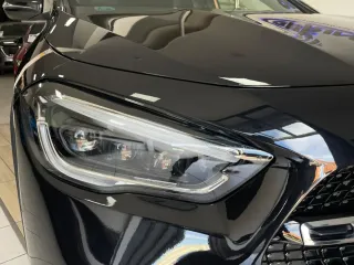 Mercedes-Benz GLA 200 200d 8G-DCT