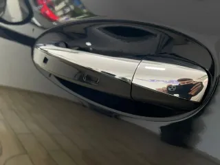 Mercedes-Benz GLA 200 200d 8G-DCT