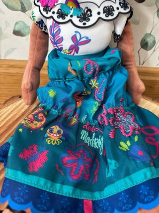 Peluche Mirabel Encanto Disney