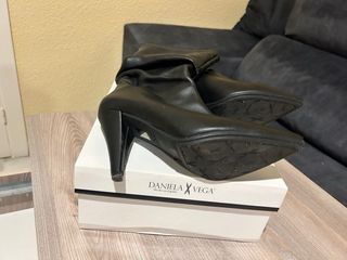 Botines Daniela Vega Negros Talla 38