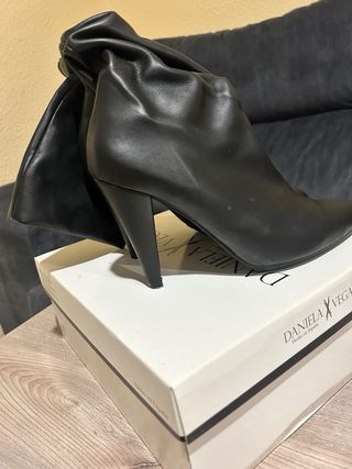 Botines Daniela Vega Negros Talla 38