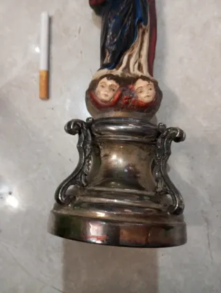 Virgen antigua de plata o alpaca