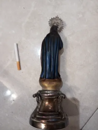 Virgen antigua de plata o alpaca