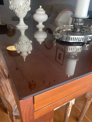 Mesa de comedor de cristal y madera extensible