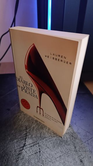 El Diablo Viste de Prada / The Devil Wears Prad...