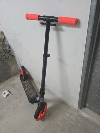 Patinete Oxelo MID 7 Negro/Naranja