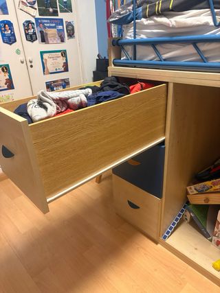 Litera madera y metal.