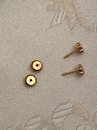 Pendientes flor oro y nacar NUEVOS