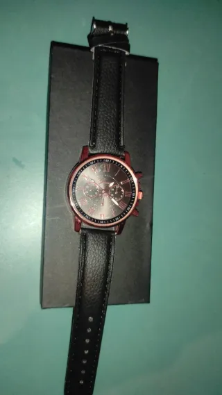 Reloj Mujer Negro y Dorado