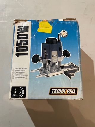 Fresadora Eléctrica 1050W