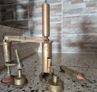 Juego de 3 jarrones de cobre antiguos