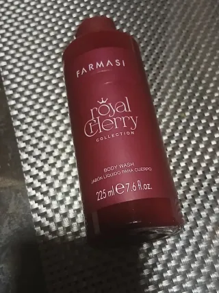 Farmasi Royal Cherry Body Wash 225 ml