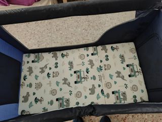 Cuna de viaje plegable con colchón