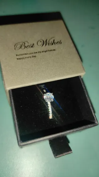 Anillo de plata con circonita