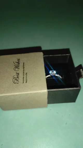 Anillo de plata con circonita