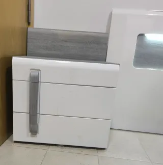 Cabecero y mesillas para cama 1,50 iluminacion led