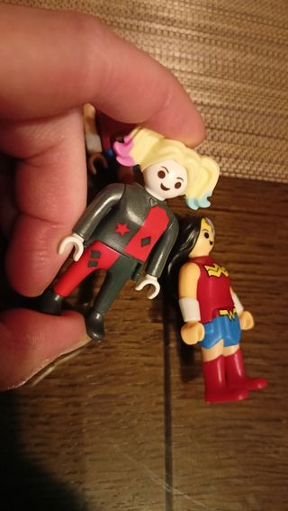 Huevo Kinder Playmobil Superhéroes DC y Marvel