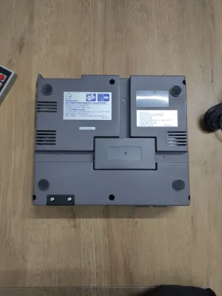 Consola Nintendo NES + controller + joystick