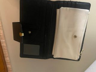 Cartera monedero beige y negra