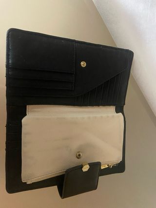 Cartera monedero beige y negra