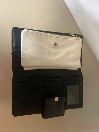 Cartera monedero beige y negra