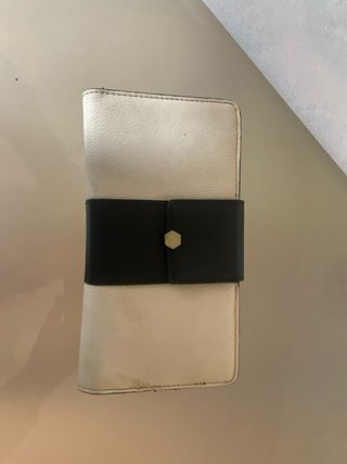 Cartera monedero beige y negra