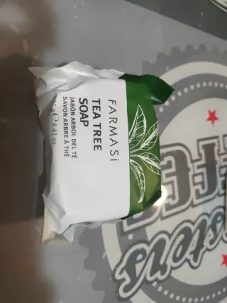 Kit Farmasi Tea Tree Crema y Jabón