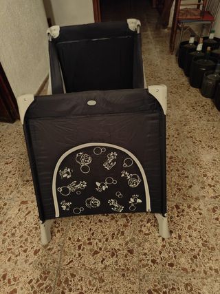 Cuna de viaje con colchón viscoelástico