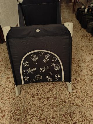 Cuna de viaje con colchón viscoelástico