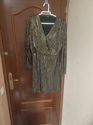 Vestido elegante dorado y negro