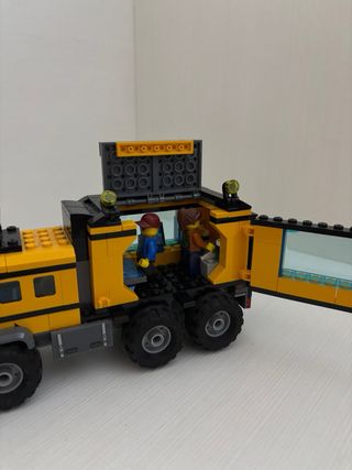 Lego Centro Operaciones Móvil 4x4