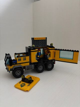 Lego Centro Operaciones Móvil 4x4