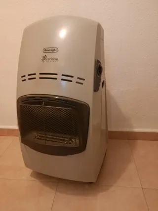 Estufa DeLonghi ,/ llamas azul