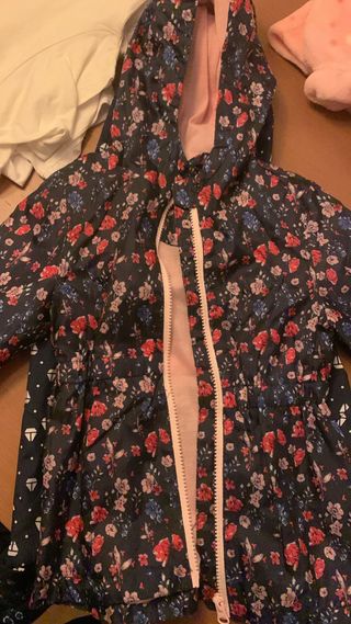 Impermeable niña floral 92cm