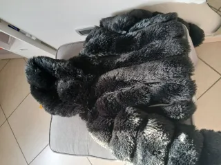 Pellicciotto sintetico nero