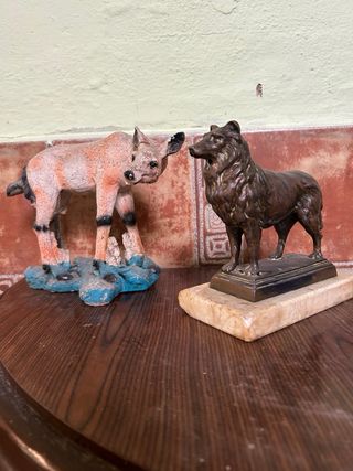 Figuras de perros decorativas
